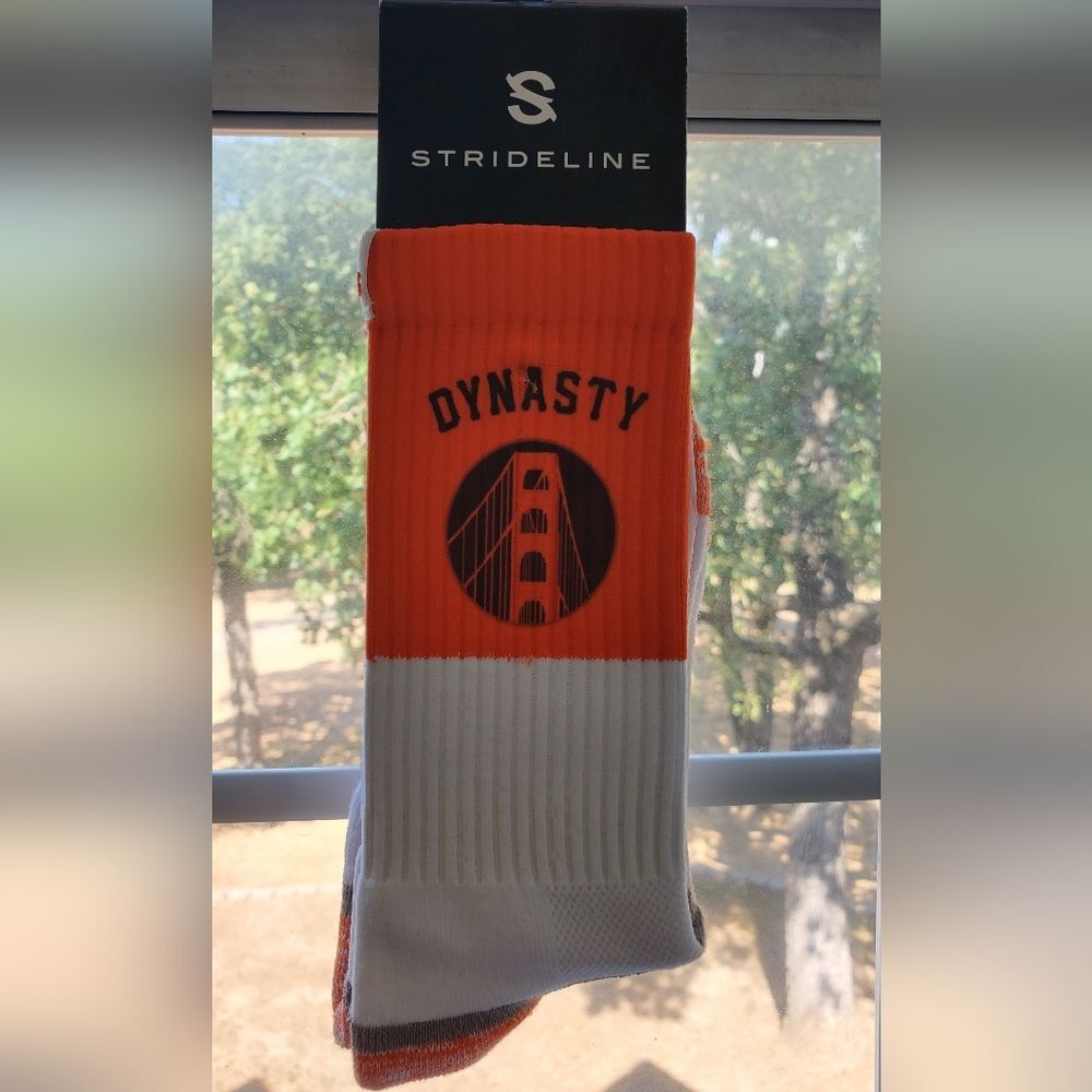 Strideline Dynasty San Francisco Golden Gate Bridge Crew Socks Mens White Orange